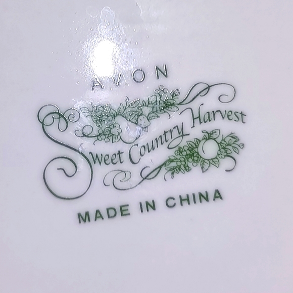 Avon Sweet Country Harvest Cookie Jar - Picture 3 of 3